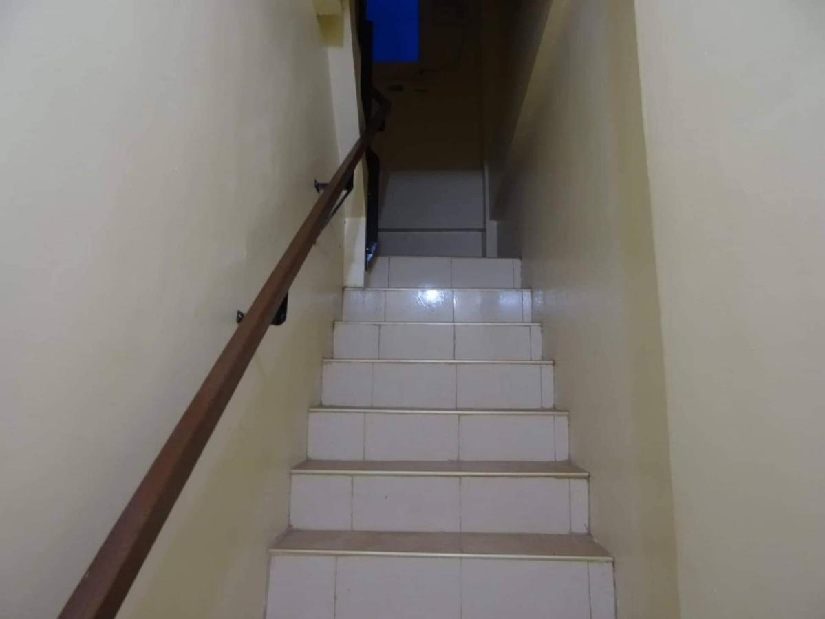 Julz Tropical Apartments Olongapo Buitenkant foto