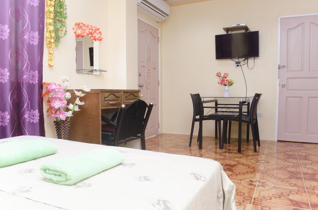 Julz Tropical Apartments Olongapo Buitenkant foto